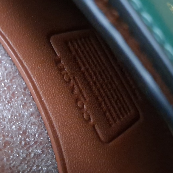NWT Coach Studio 12, Dark Pine - Picture 8 of 14